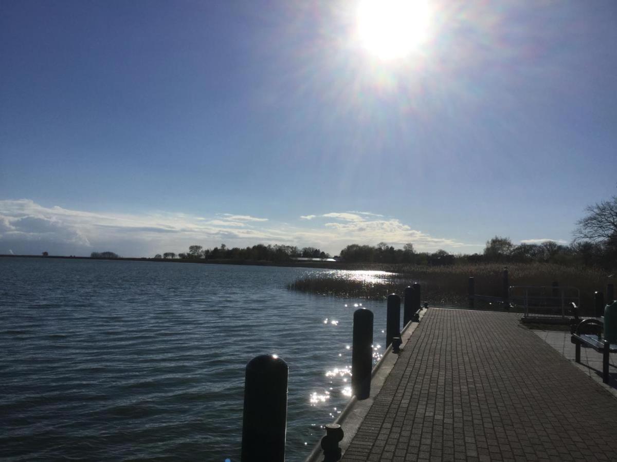 Ferienwohnung Morgensonne Born Bagian luar foto